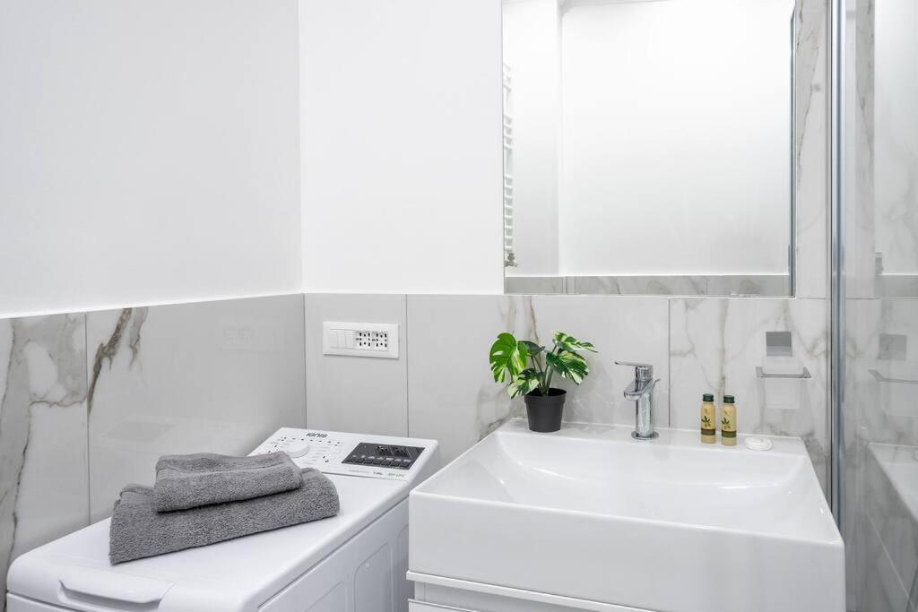 Duomo'S Nest - Central Mini-Apt Mailand Exterior foto